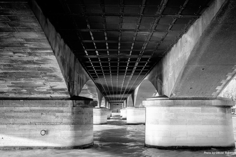 Sous le pont d'Iéna Sous le pont d'Iéna